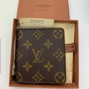 Louis Vuitton men's wallet with box